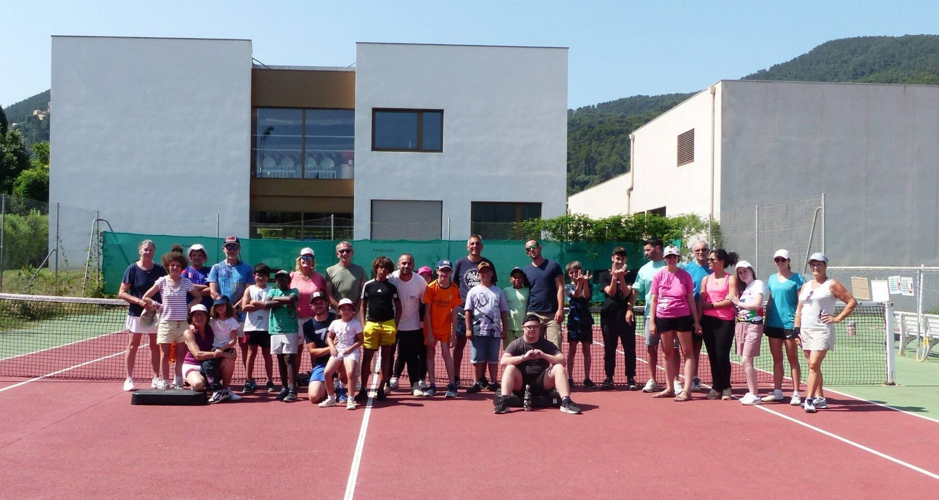 Avec le Handi Friendly tour, les jeunes porteurs d'un handicap ont découvert le tennis à Solliès-Pont