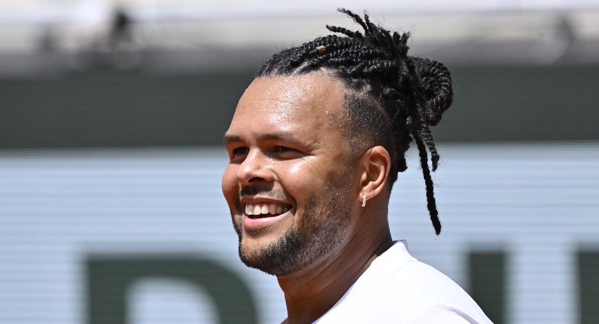 ATP > Tsonga : "En 2014, après la finale de Coupe Davis contre la Suisse, on m'a proposé 1 million de dollars pour jouer une exhibition alors que j'étais blessé. Et j'ai fait le choix d'aller chercher l'argent"