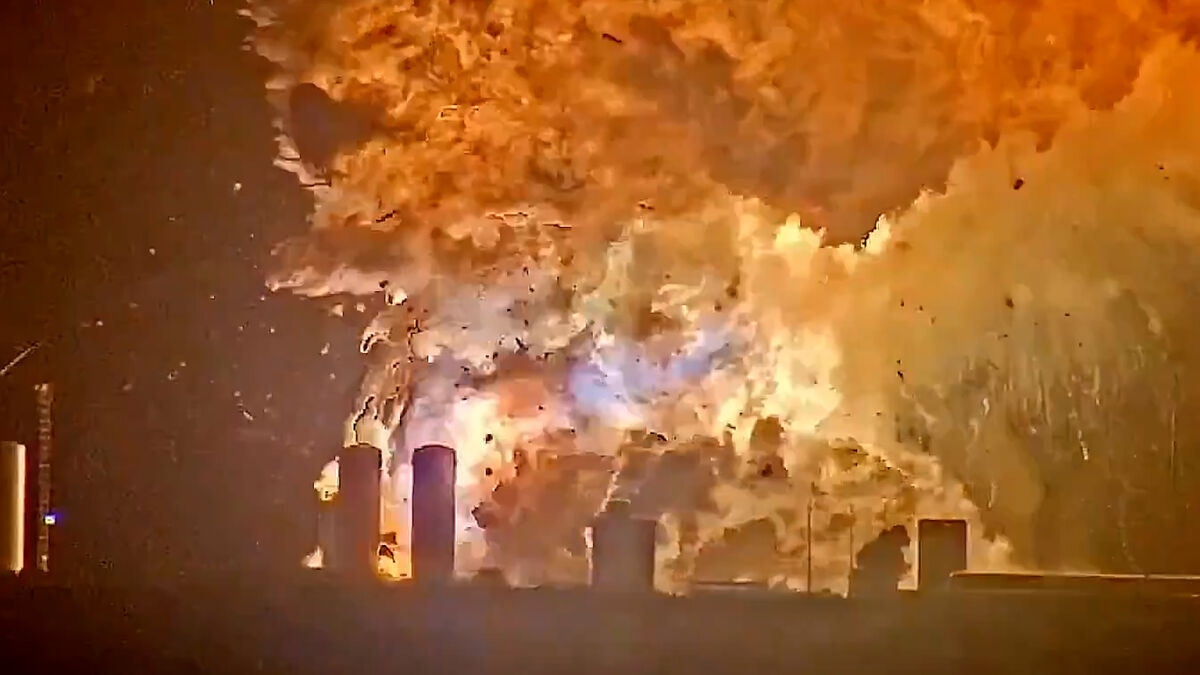 Une mégafusée Starship de Space X explose lors d’un test au Texas, pas de blessés selon les autorités