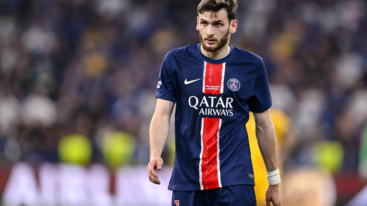 Le joueur du PSG Khvicha Kvaratskhelia victime d’un cambriolage pendant ses vacances au Cannet