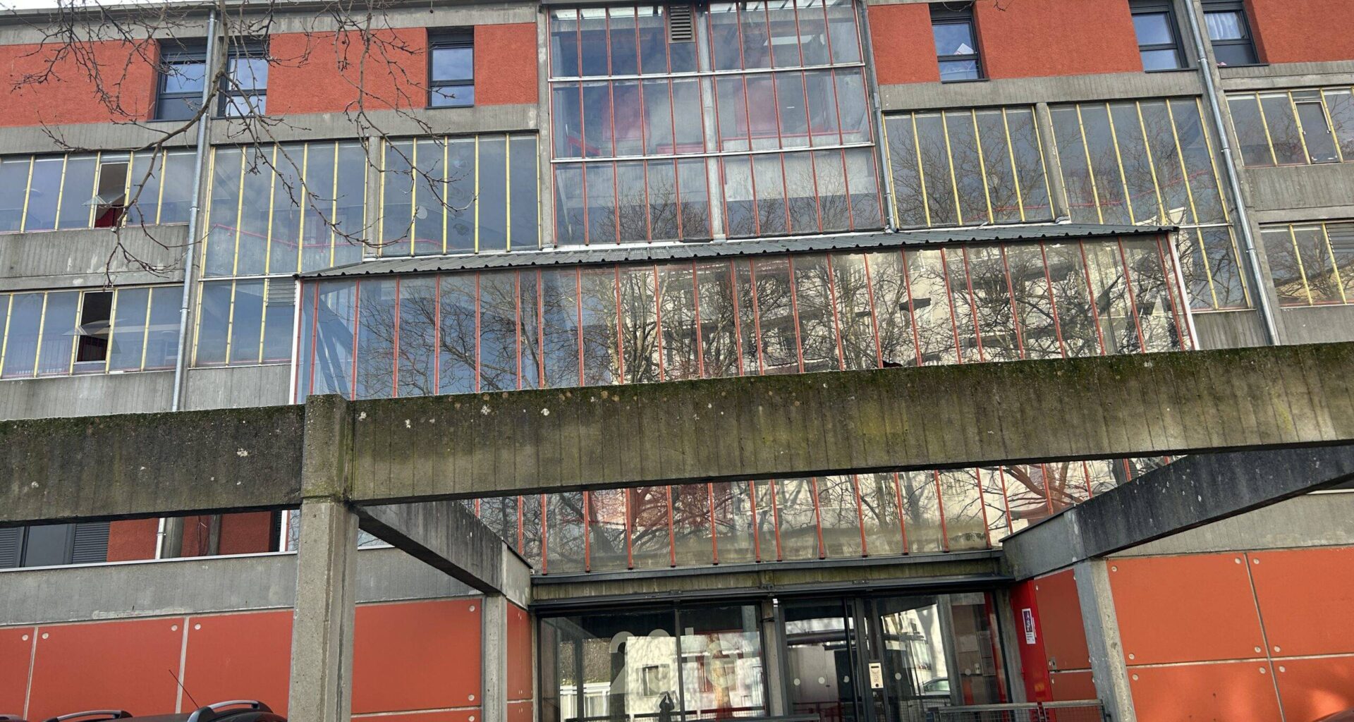 PIOLLE JUBILE PENDANT QUE GRENOBLE S'ENFONCE