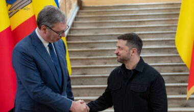 «Même quand le président Aleksandar Vucic soutient l’Ukraine, il laisse planer l’ambiguïté» – Libération