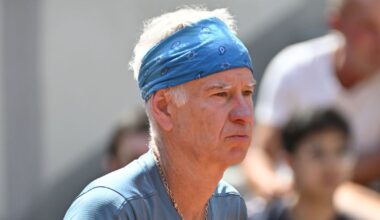 Roland Garros > John McEnroe, avant la demi-finale entre Novak Djokovic et Jannik Sinner : "Croyez-le ou non, je pense que si le match va jusqu'au cinquième set, je donnerais l'avantage au Serbe de 38 ans"