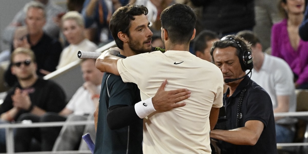 Roland Garros > « C’est un scandale. Une honte. Ce n’est pas ça Roland-Garros ! On a foutu un toit à Musetti et Alcaraz alors qu’il n’a pas plu une seule seconde", lâche Benoît Maylin