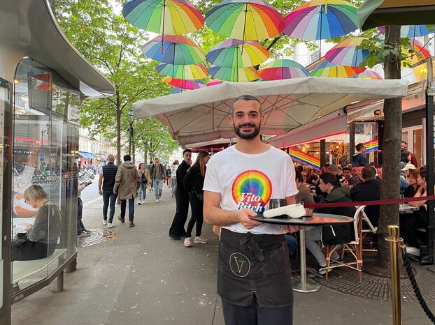 Omar, serveur, craint que la polémique d'entraîne «des débordements et des actes hostiles» le jour de la Marche des fiertés. LP/Christine Henry