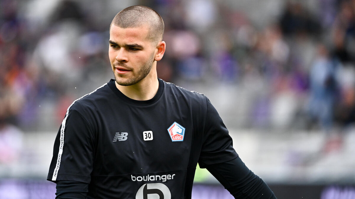 Mercato PSG : la prolongation de Donnarumma au point mort, Paris continue d’avancer sur Lucas Chevalier