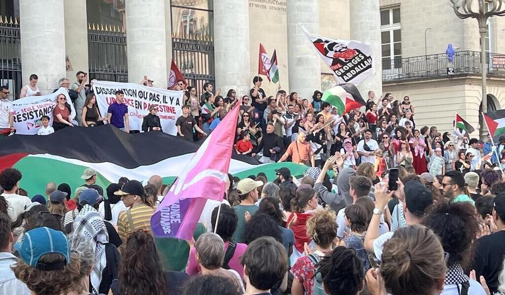 Bateau humanitaire pour Gaza arraisonné par Israël : 1 500 personnes protestent à Nantes