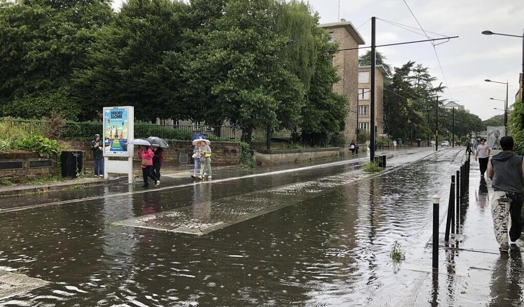 VIDÉO. Un violent orage s’abat sur Nantes dès 13 h 30, ce vendredi