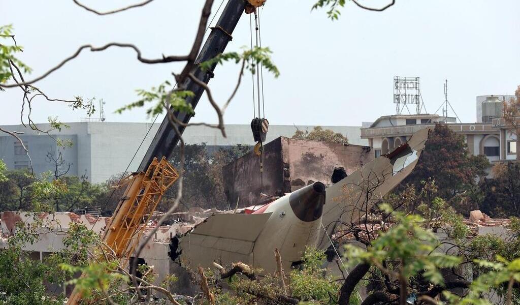 Crash du Boeing d’Air india : le Royaume-Uni rend hommage aux victimes, l’enquête démarre