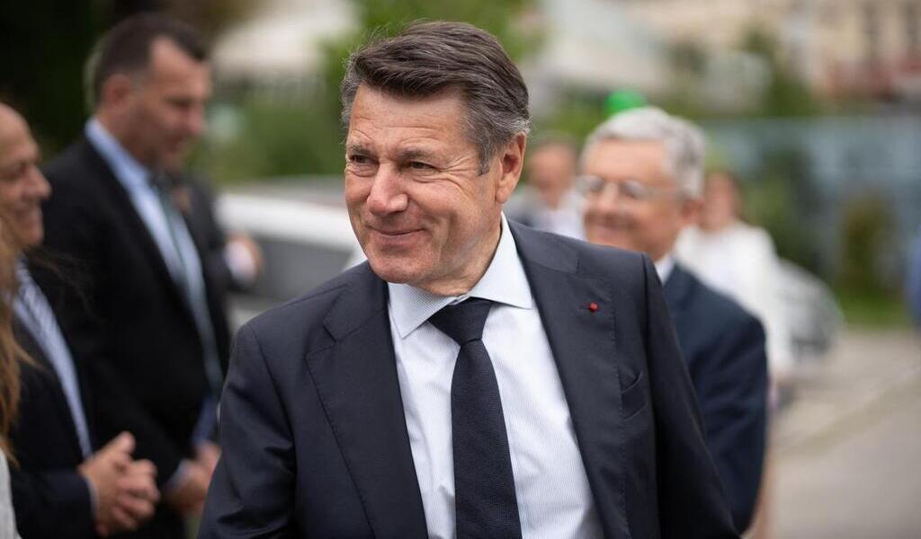 Le préfet des Alpes-Maritimes demande le retrait du drapeau israélien de la mairie de Nice