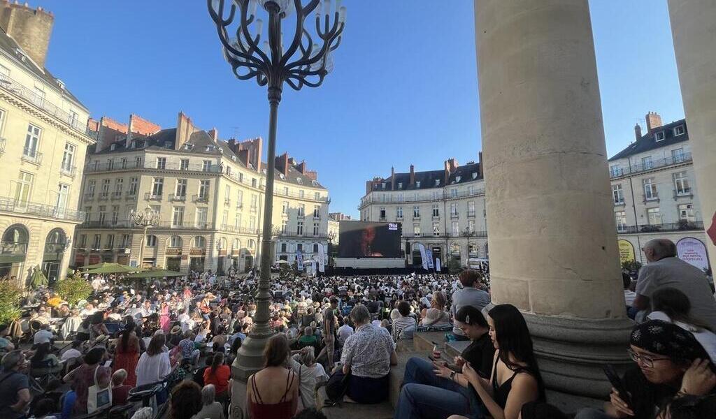 L’opéra est dans la place avec La flûte enchantée sur grand écran