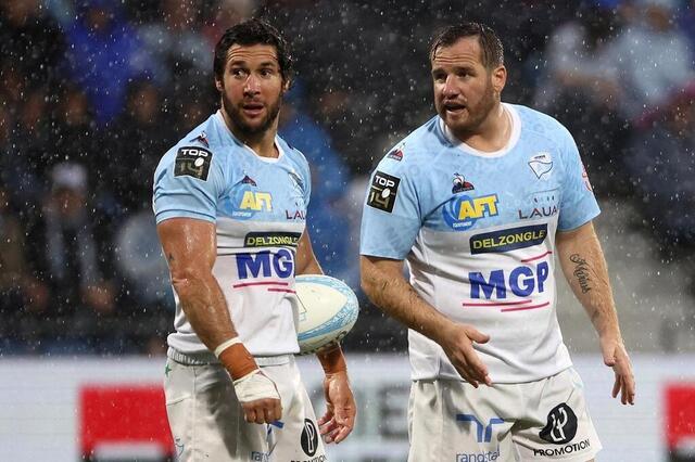 photo maxime machenaud et camille lopez lors de la rencontre de top 14 entre bayonne et castres, le 8 juin 2024.  ©  romain perrocheau / afp
