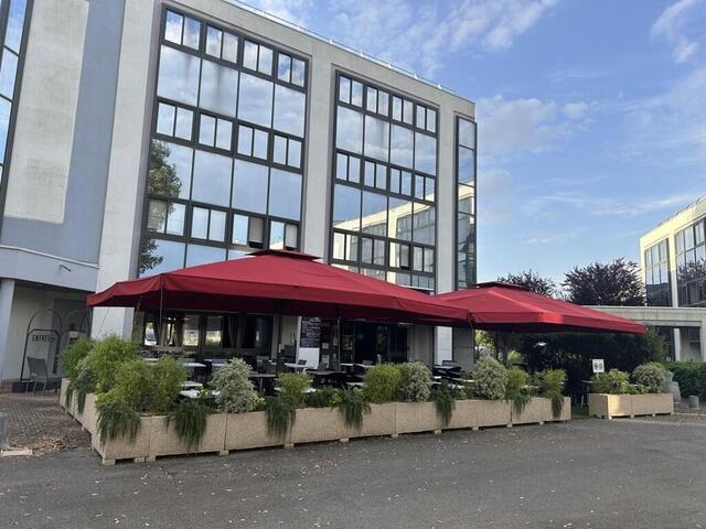 photo les dégâts ne sont pas visibles de l’extérieur de l’établissement, ils sont surtout liés à l’épaisse couche de suie qui a endommagé le mobilier de la salle de restaurant.  ©  ouest-france