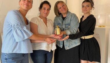 « 10 000 commandes par an » : cette entreprise d’objets précieux qui prend du poids près de