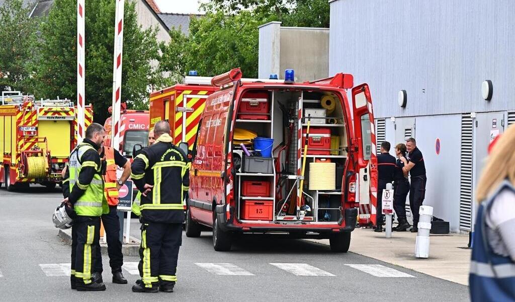 70 pompiers mobilisés pour une fuite de produits chimiques dans un laboratoire, près de Nantes