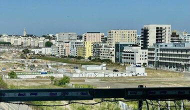 Sur l’île de Nantes, l’immeuble Echosphère dédié à l’industrie musicale