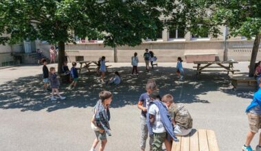 Vagues de chaleur : des écoles fermées ce lundi, sont-elles adaptées au réchauffement