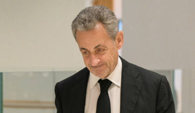 Déchéance de Légion d’honneur de Sarkozy : l’Elysée mis devant le fait accompli - Libération
