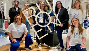 « Made in Normandie » : Rouen va distribuer des vêtements et objets sous son logo au magasin Le Printemps