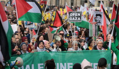 Paris : les élus communistes veulent hisser le drapeau palestinien sur l’Hôtel de Ville