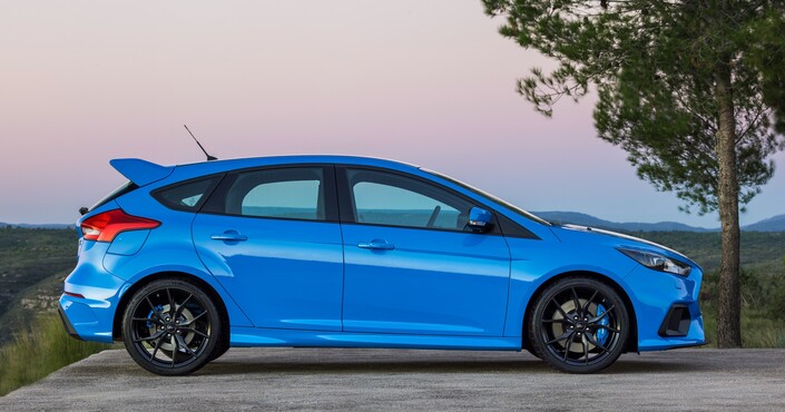 A peine moins spectaculaire que sa devancière, la Ford Focus 3 RS n'aime pas la discrétion.