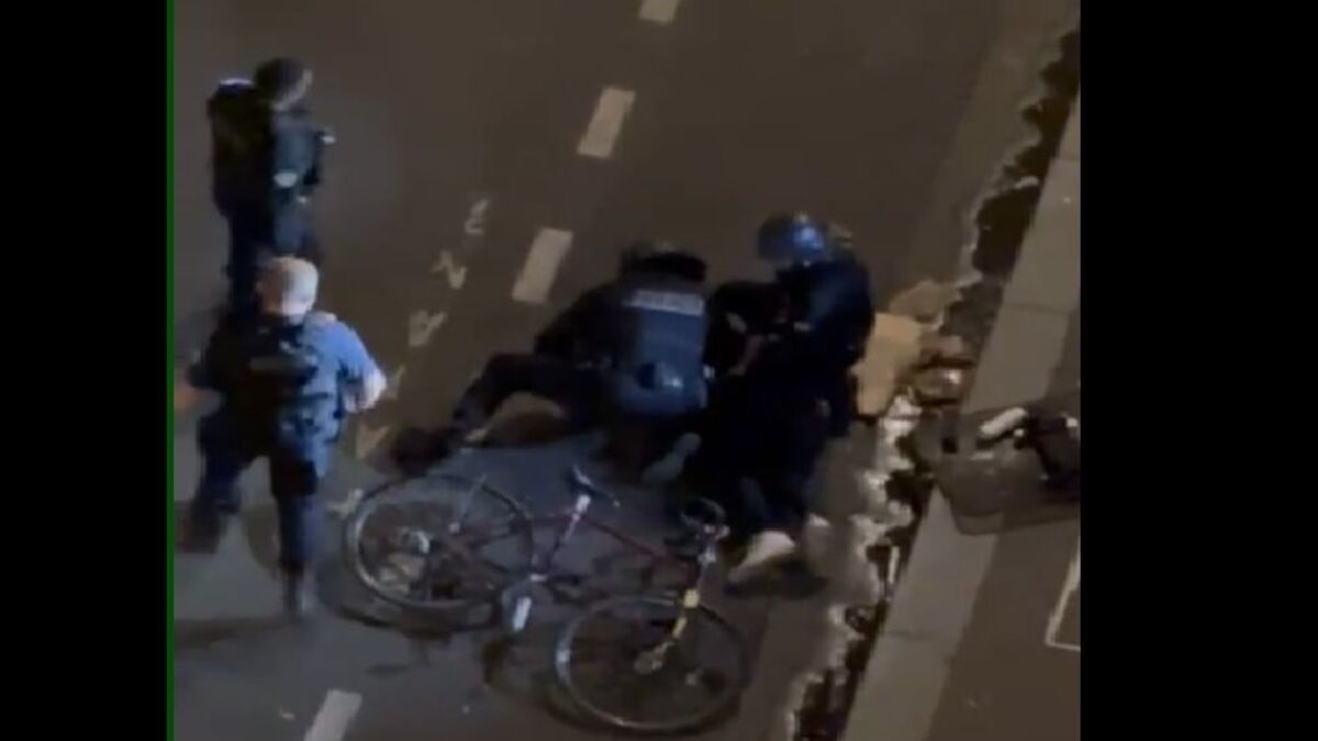 « On me traîne avec mon vélo au sol » : vif émoi après l’interpellation d’un militant écologiste d’Aubervilliers