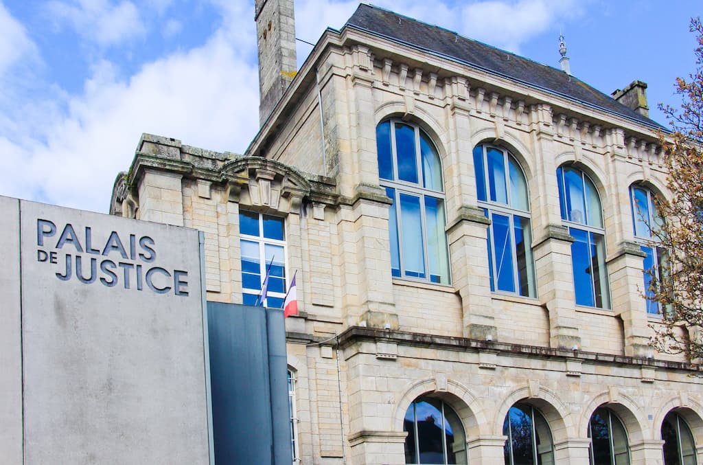 Courbevoie : deux mineurs condamnés à neuf et sept ans de prison pour le viol d’une adolescente juive