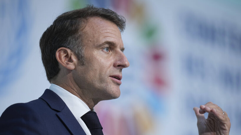 Climat : Emmanuel Macron prêt à donner un coup de frein aux objectifs climatiques européens