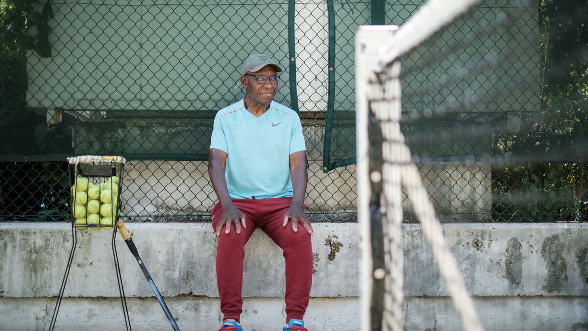 À Paris, deux entraîneurs du complexe de tennis Pereire déposent plainte : « Ma vue s’est abîmée sur ces terrains »