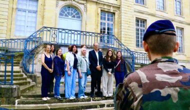 « La Russie commet des crimes de guerre contre le patrimoine culturel » : des conservatrices de musée ukrainiennes témoignent à Paris et Reims