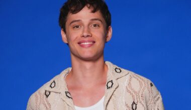« À moitié à poil à faire des pompes et rouler une galoche » : Léo Nadler, de « Secret Story » à « Plus belle la vie »