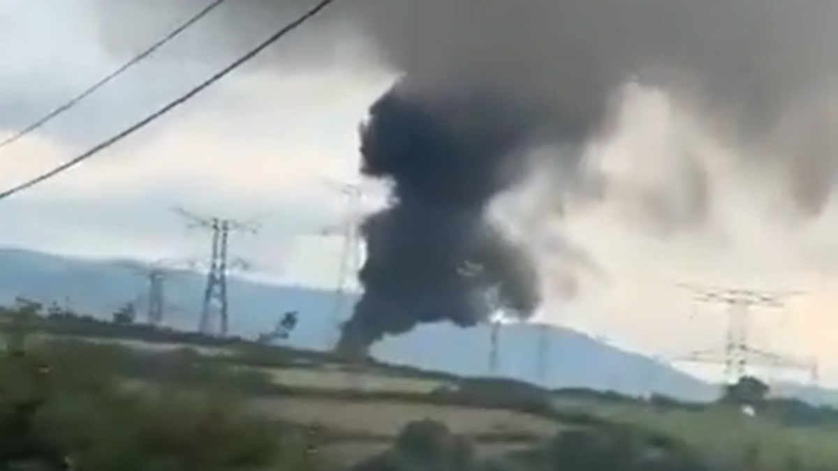 Un impressionnant incendie sur un transformateur électrique de RTE près de Lyon