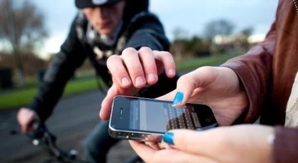 Le Royaume-Uni accuse Apple de ne pas faire assez pour lutter contre les vols d'iPhone