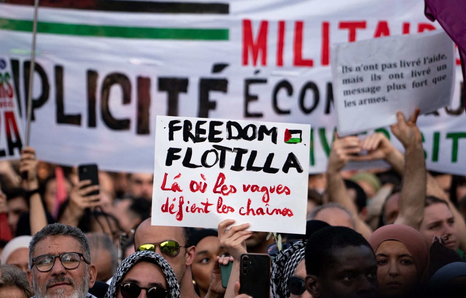 Flottille de la liberté : « Il n’y a plus de contacts possibles », le rapatriement plus incertain que jamais de Yanis Mhamdi, Pascal Maurieras et Marco Van Rennes