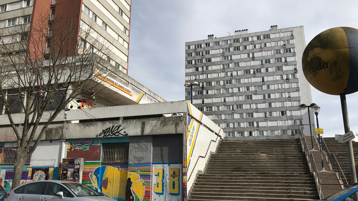 Coups de feu à Bagnolet : une balle perdue traverse un appartement et finit dans une armoire