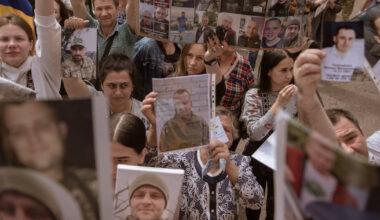 Un nouveau groupe de prisonniers de guerre échangé entre la Russie et l’Ukraine – Libération