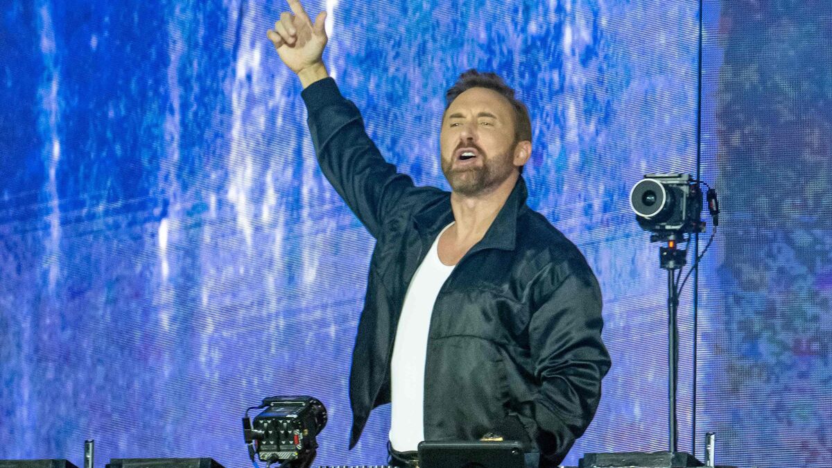 David Guetta en concert à Marseille : sons inédits, effets visuels grandioses, Black Eyed Peas…