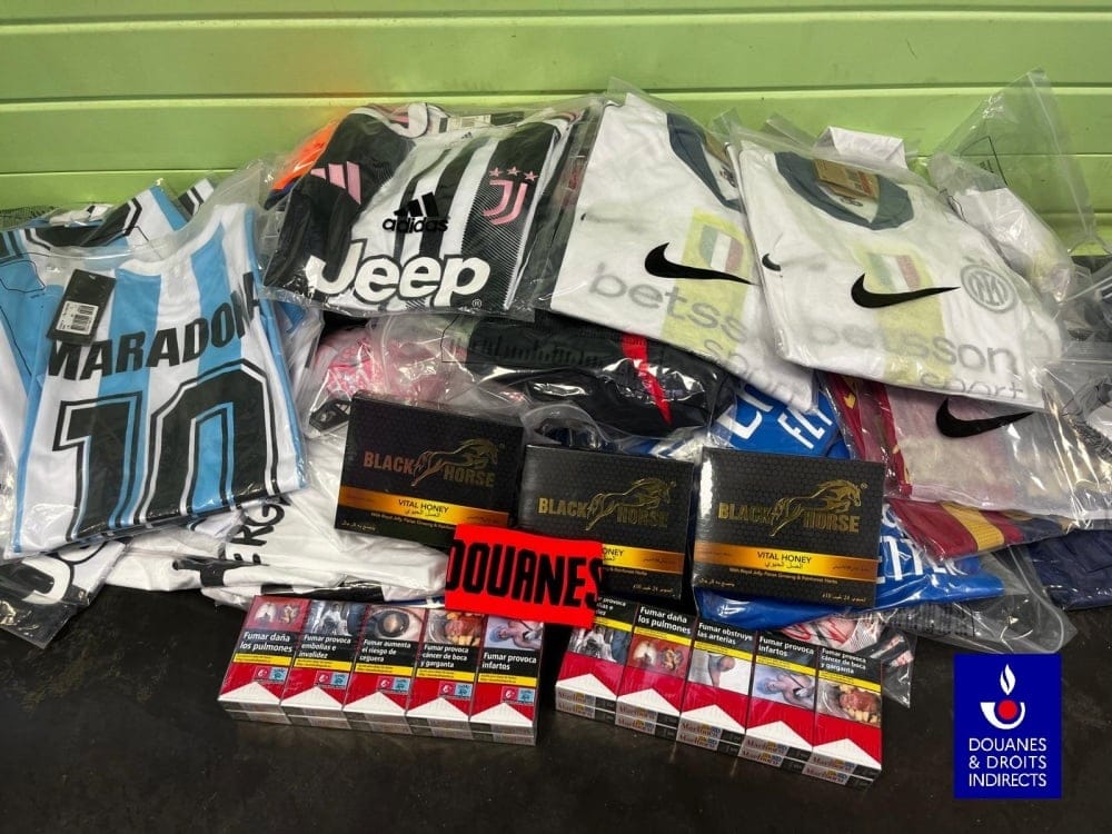 À Arles, ce sont des maillots de foot contrefaits, du miel érectile et des cigarettes de contrebande qui ont été saisis par les douanes.