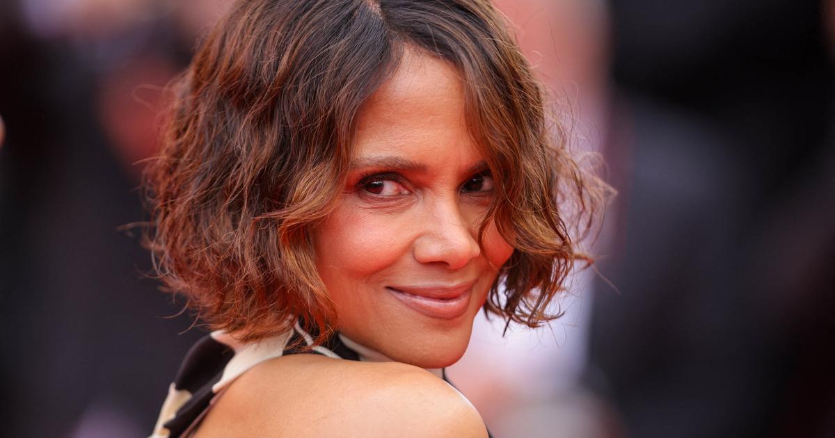 En vidéo, Halle Berry perd le bas de son bikini, mais garde le sens de l’humour