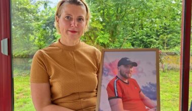 cette mère poursuit son combat pour trouver les responsables de la mort de son fils