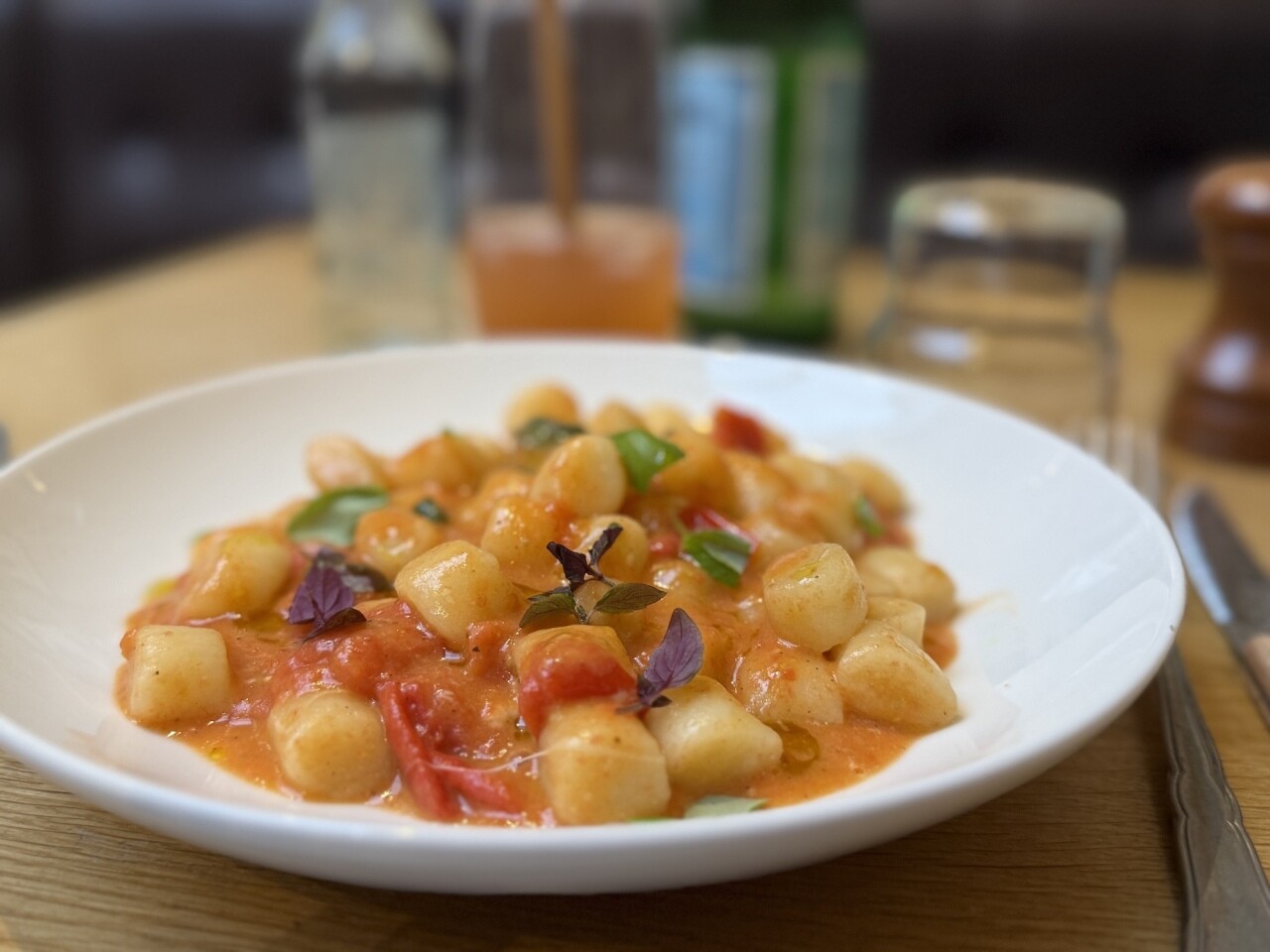 Dans le Vieux-Lille, le restaurant-épicerie La Piazzetta permet de faire le plein de saveurs italiennes