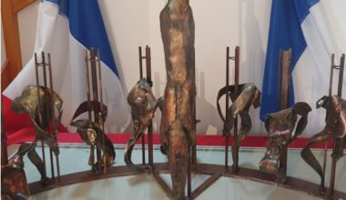 une sculpture en hommage aux fusillés de la ville