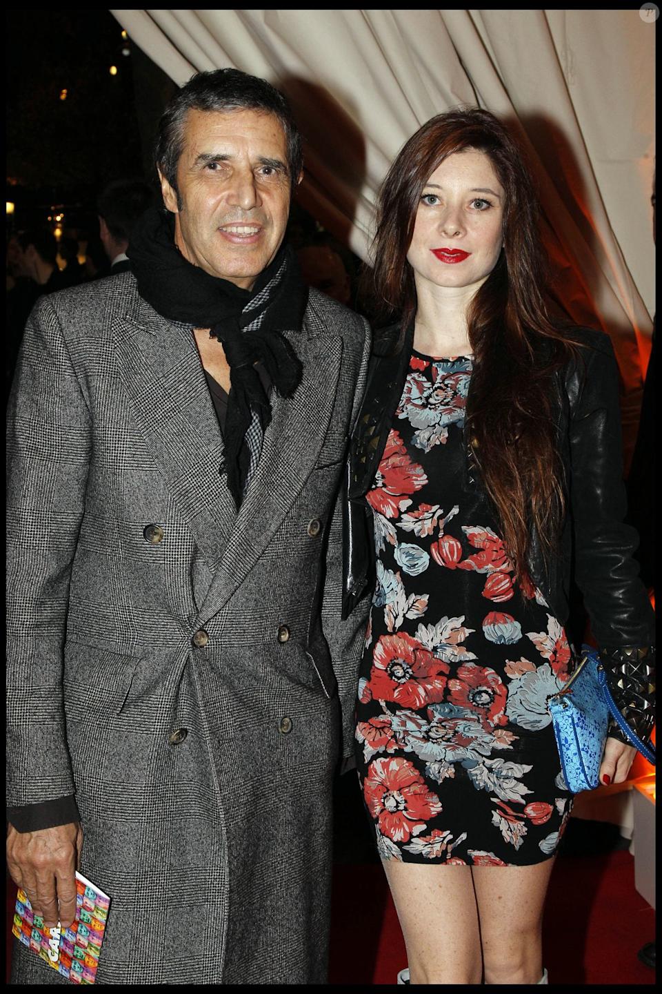 Julien Clerc et sa compagne Hélène Grémillon, lors de l'avant-première du film "Carnag" au Gaumont Marignan à Paris, le 20 novembre 2011. AGENCE / BESTIMAGE