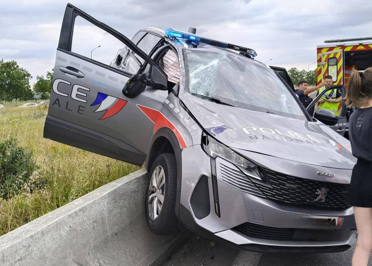 Toulouse. L'automobiliste percute la police, qui fait plusieurs tonneaux : trois blessés