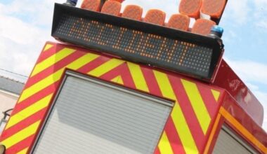 un homme incarcéré dans son véhicule, la circulation fortement ralentie