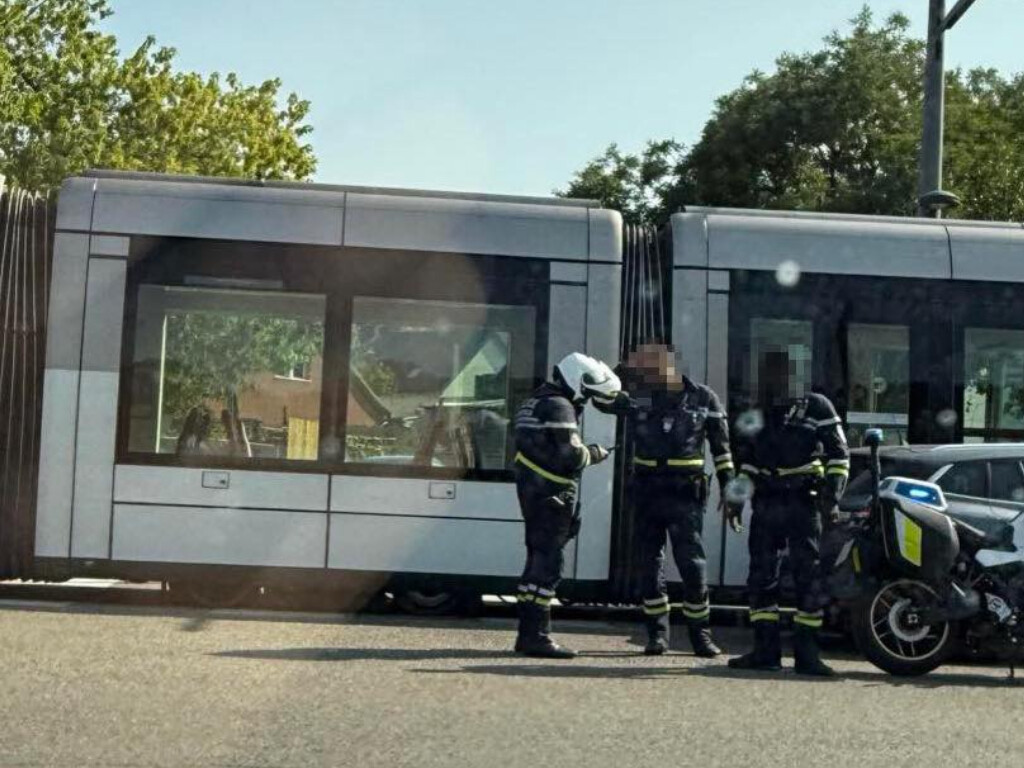 la ligne B du tram interrompue plus d'une heure après un accident