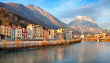 Achat d’une maison en 2025 autour de Grenoble : voici les communes où les prix ont le plus baissé