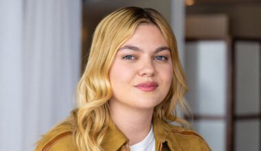 Louane se dévoile en bikini à Ibiza et affole ses fans