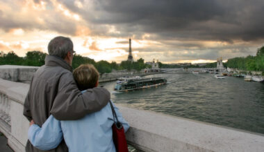 À Paris, les couples ne sont pas majoritaires et ce n'est pas près de changer selon l'Insee