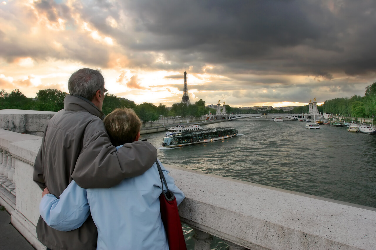 À Paris, les couples ne sont pas majoritaires et ce n'est pas près de changer selon l'Insee